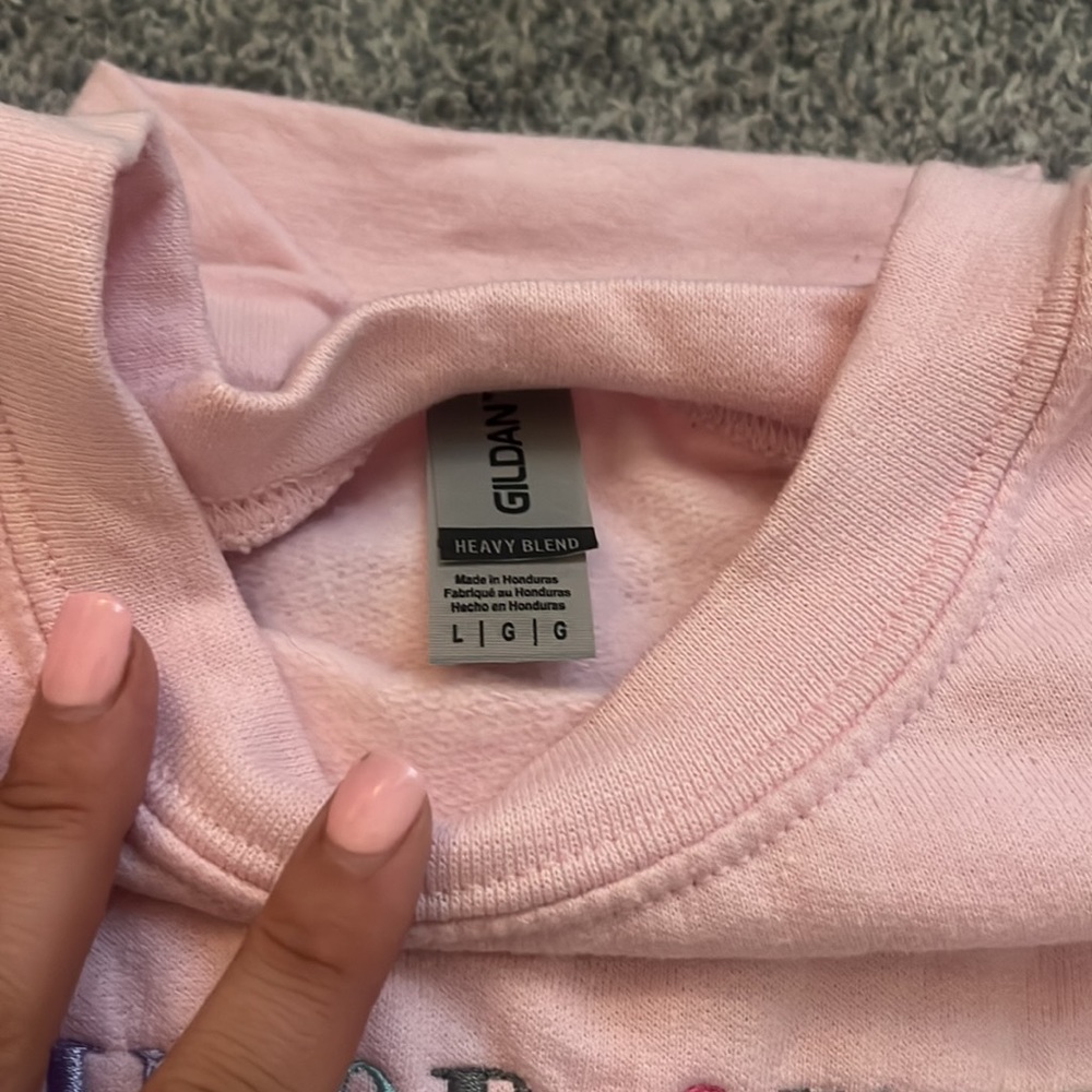 Taylor Swift Embroidered Crewneck - Picture 3 of 6